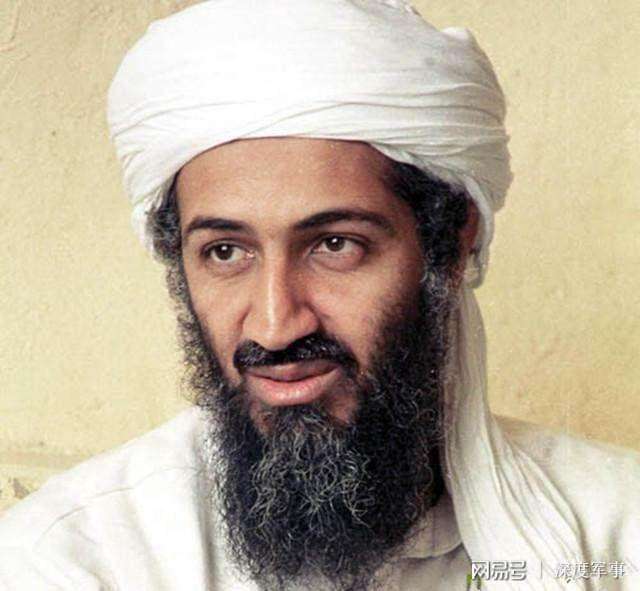 阿扎姆号游艇内部，阿扎姆